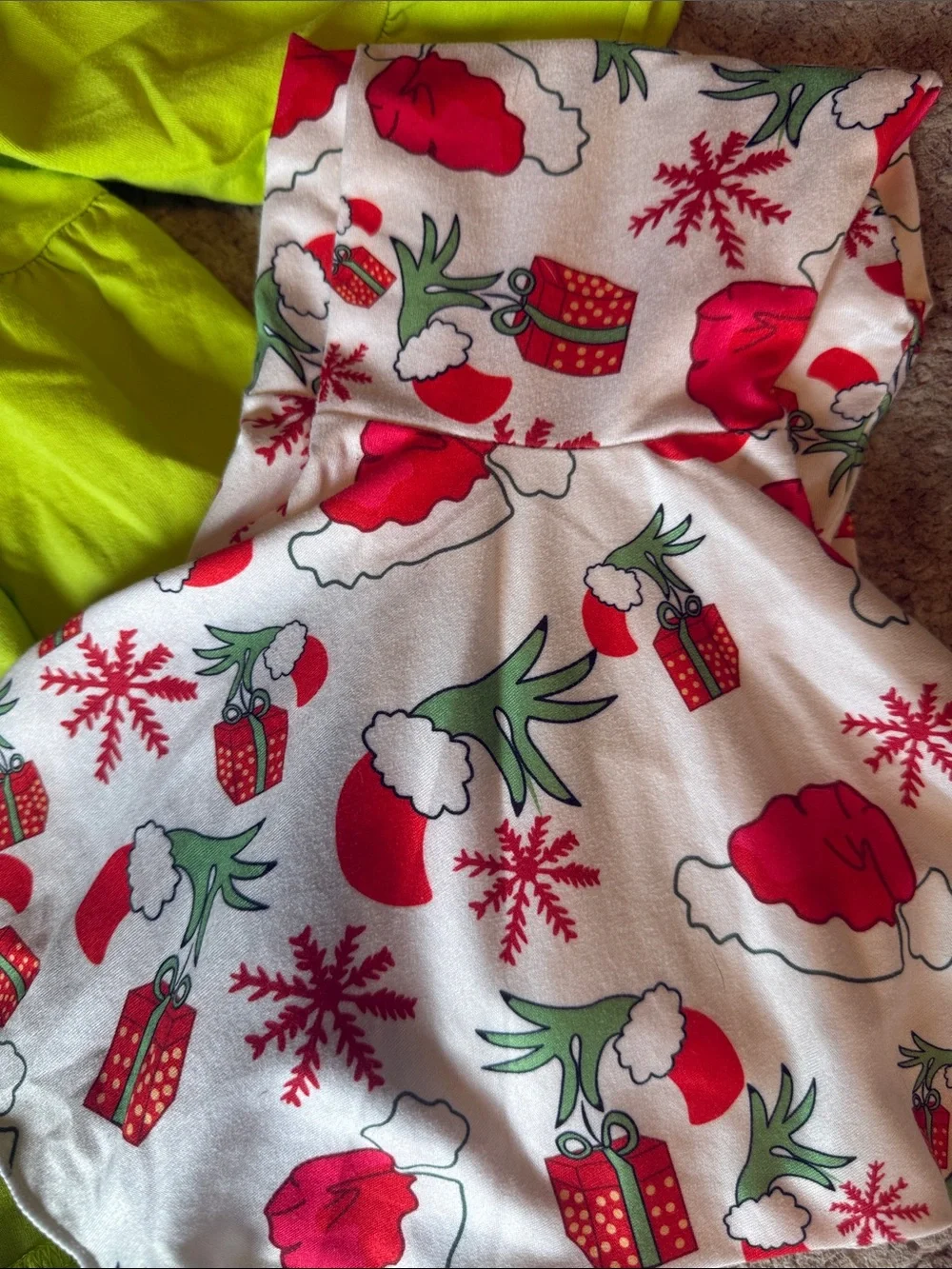 Girls 4-5Y Grinch Christmas set with bell bottoms